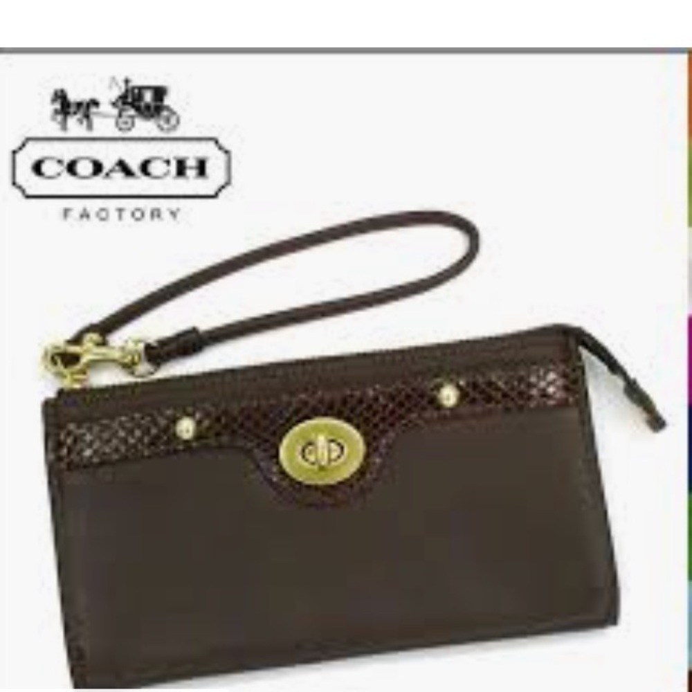 NWT Coach brown leather wristlet zippy wallet